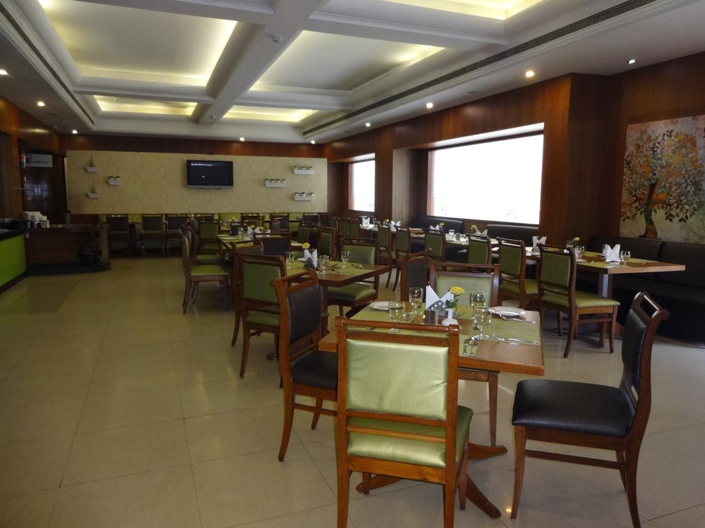 J P Cordial Hotel Бангалор Екстериор снимка