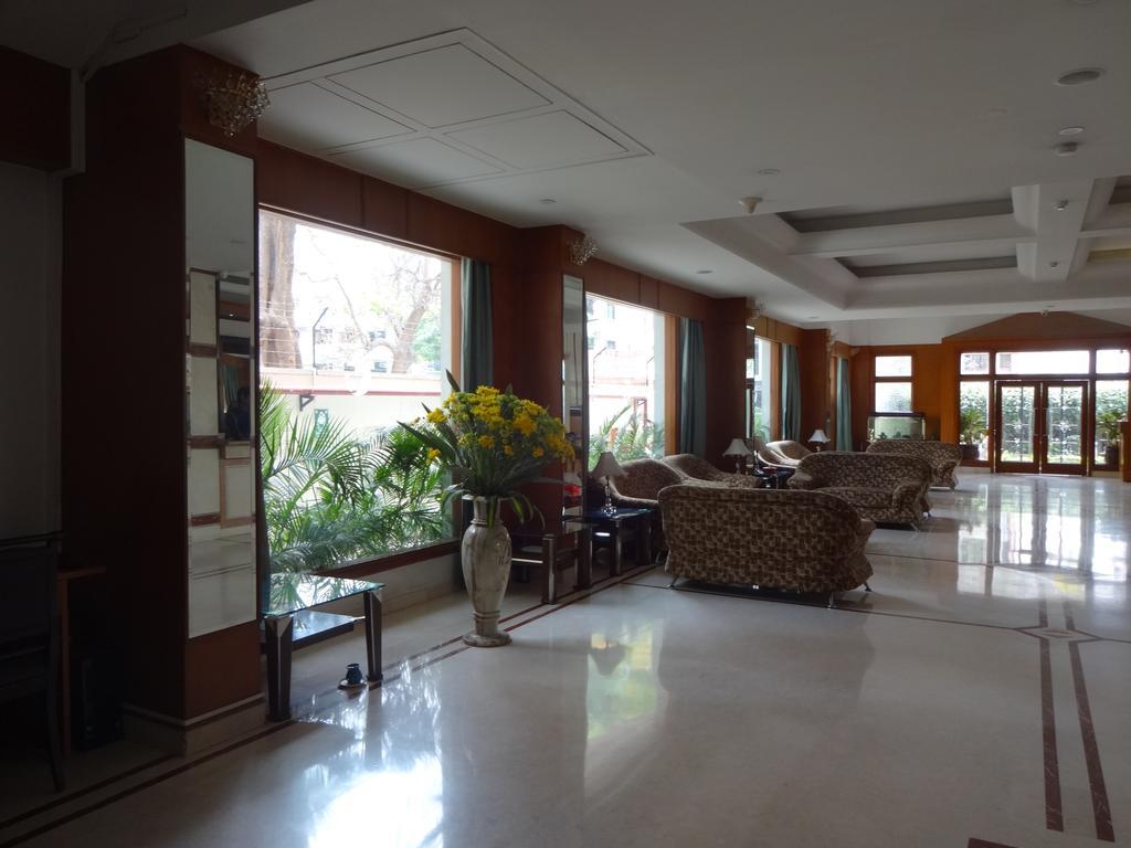 J P Cordial Hotel Бангалор Екстериор снимка